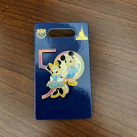 Walt Disney World 50th Anniversary Pin - Picture 1 of 2